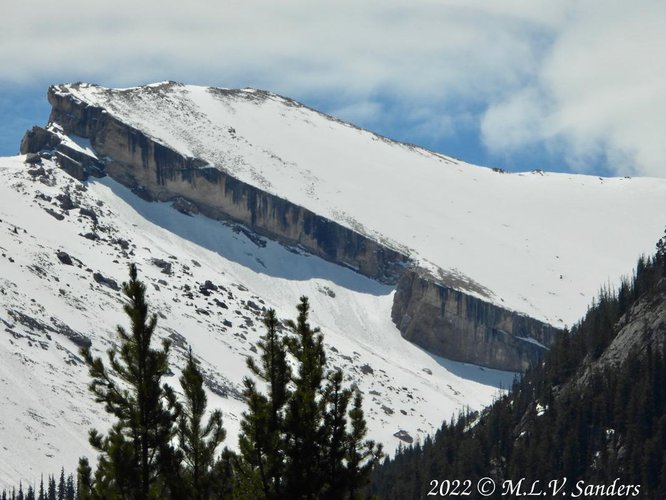 Close up of ridge on the side of Big Sheep Mountain.  Green River Lakes.